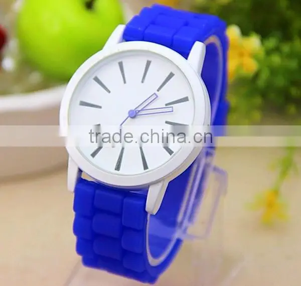 2015 low cost wrist watch