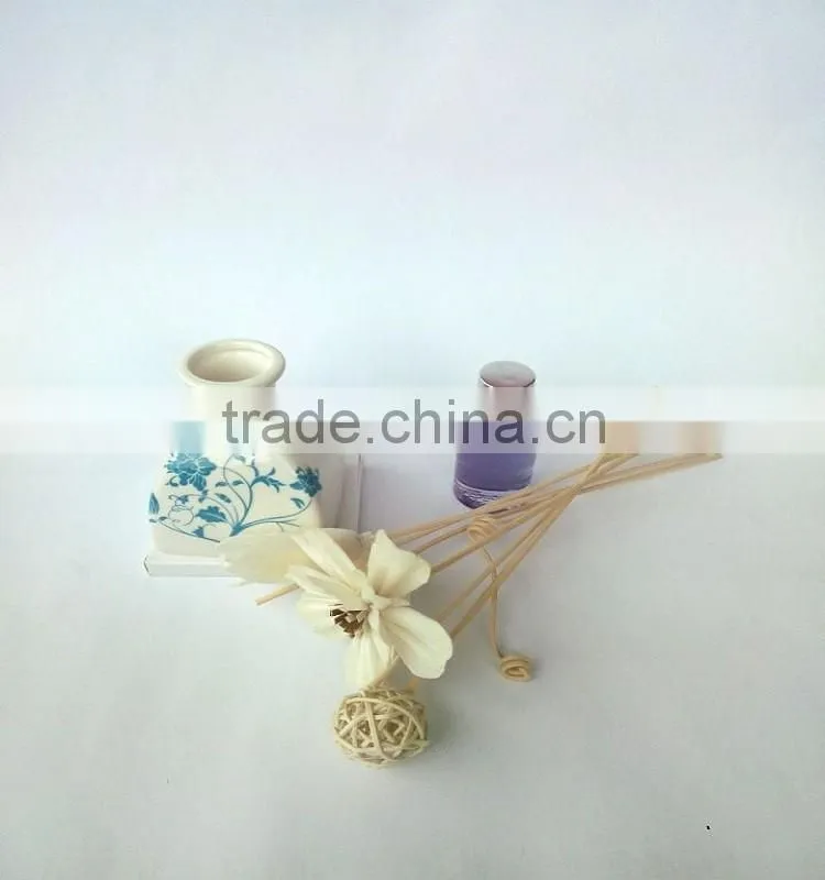Wholesale Aroma Scented Reed Diffuser With Glass Fragrance Bottle,Aroma Rattan Sticks,Sola Flower
