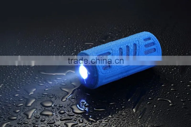 Hot Selling Bluetooth Speakers Waterproof with Flashlight SS8896
