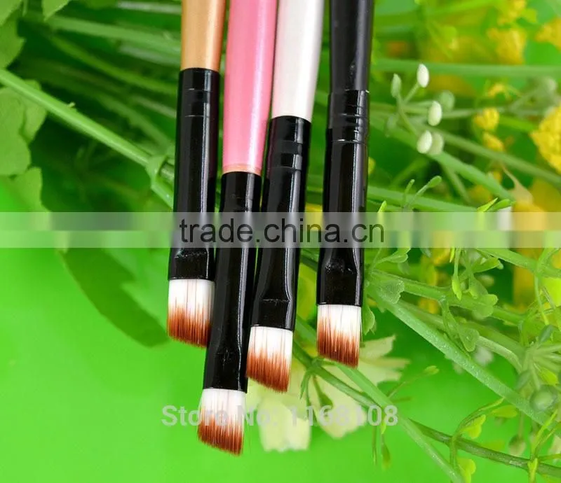 Fashion Eyebrow Eyeshadow Brush Makup Tool