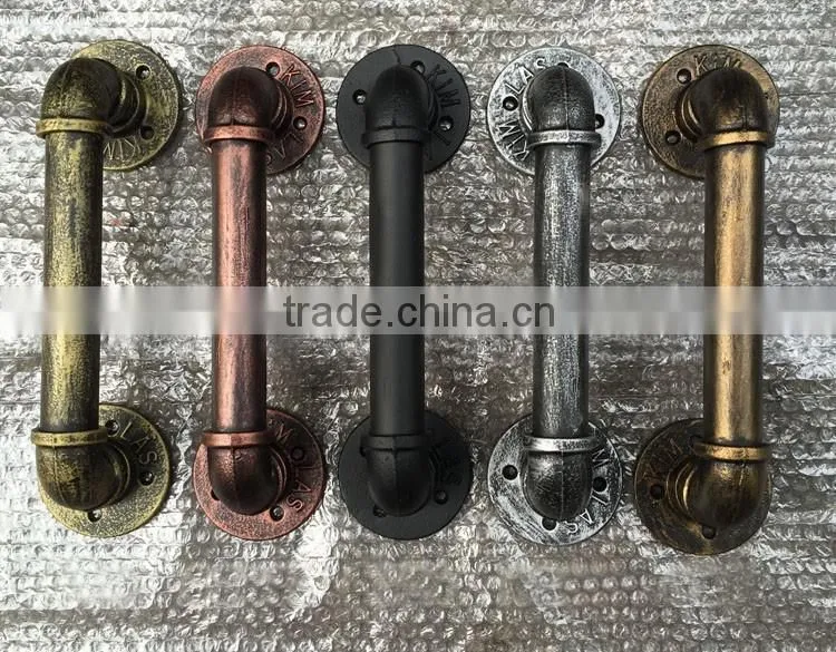 Industrial style malleable iron pipe fitting
