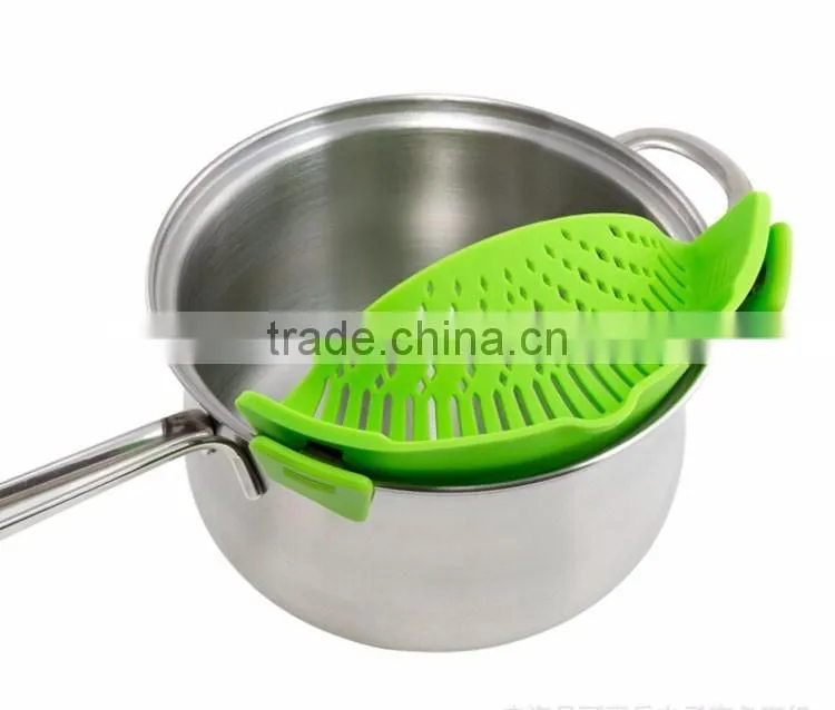 Snap 'n Strain Universal Strainer Colander