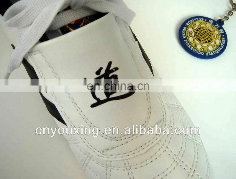 2012 The Latest Style White Women Taekwondo Shoes