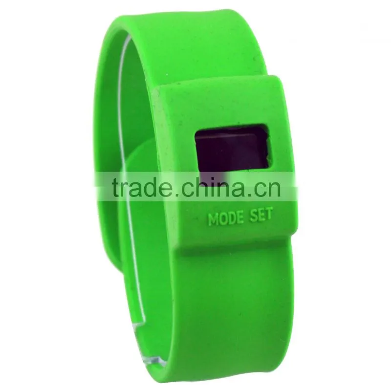 LP1141B wholesale silicon watch with slap bracelets