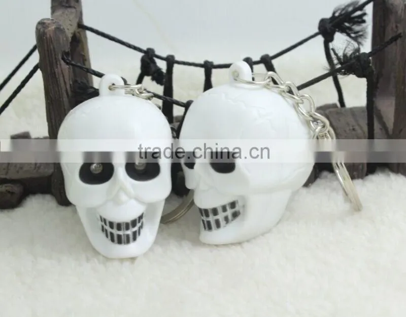Custom plastic skull Led light Keychain