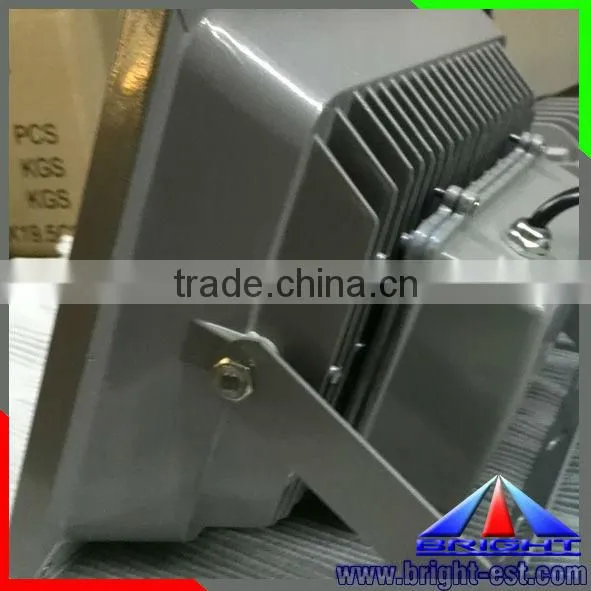 4 COB LED Flood Light, AC100-240V, 16000-17000Lm, 120 degree 60 degree. IP65, 930*285*335mm