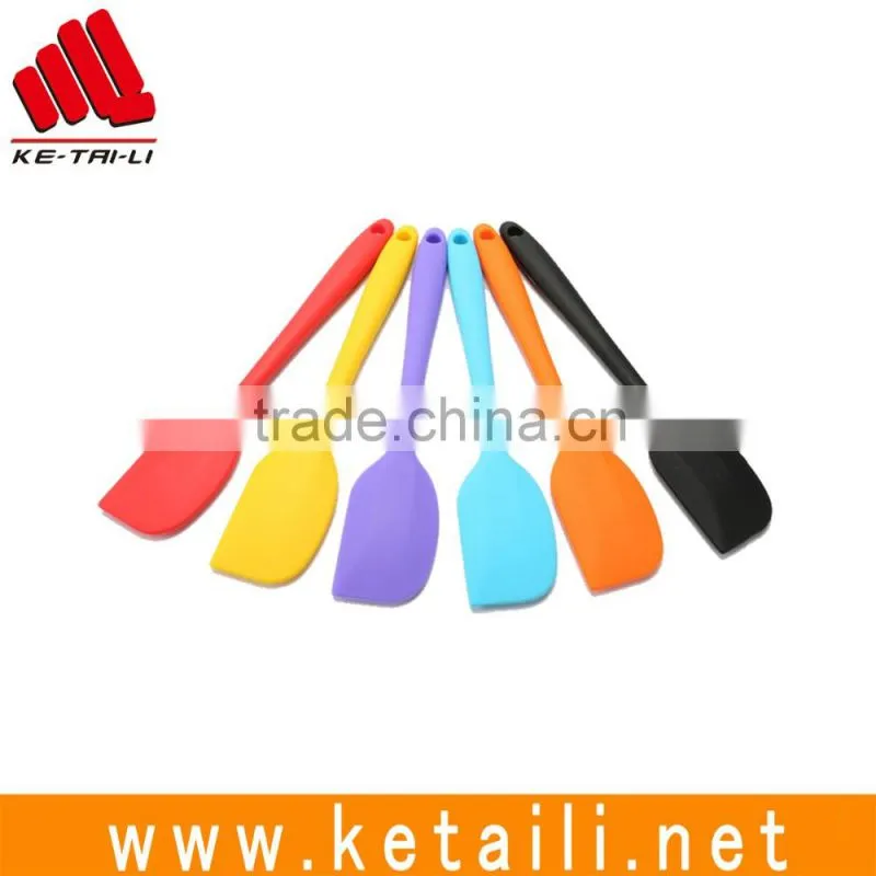High quality eco-friendly silicone scraper kitchen utensil