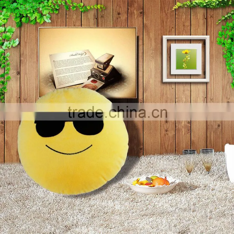 Newest fashion stuffed plush emoji pillow custom plush toy Soft plush emoji pillow stuffed toys