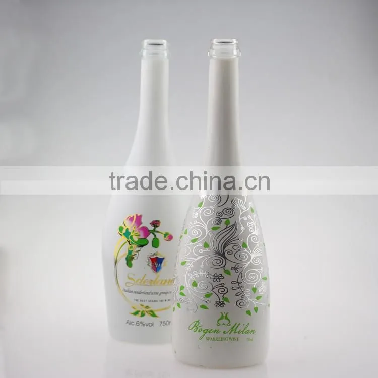 Be sought after champagne frosted bottles brand brandy bottles 600ml spary black bottle cork