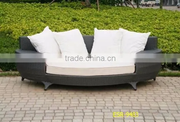 Outdoor Living daybed