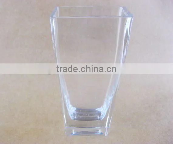 clear glass vase/ flower bottle