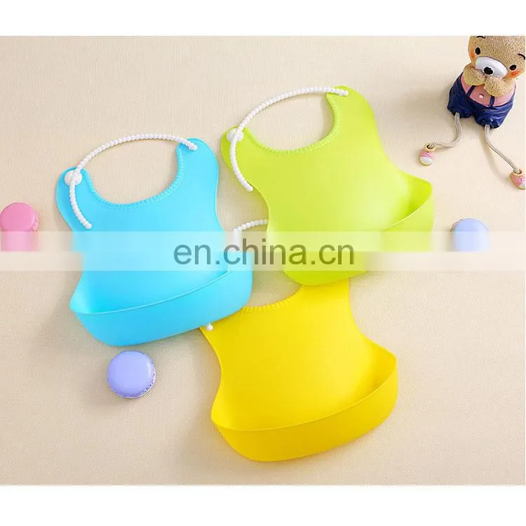 Hot selling latest baby bib silicone waterproof cute baby bandana bib for feeding