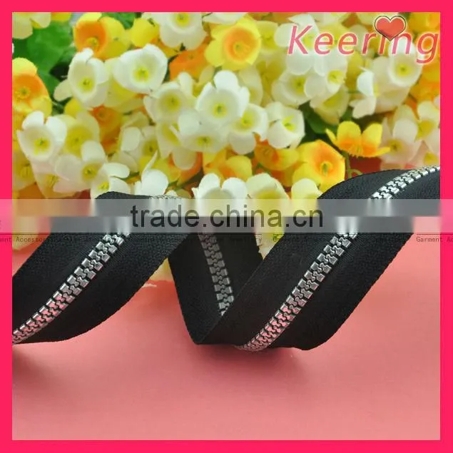 5# long chain nylon zipper wholesale with open end in Y teeth for garment WZP-050