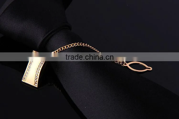 Wholesale fashion gold lapel pins with chain