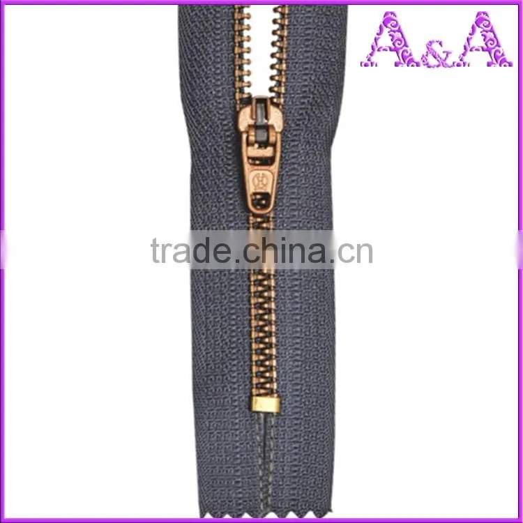 hot-selling #5 strong plastic zipper with strong teeth with different color,size,plastic zipper bags or zip