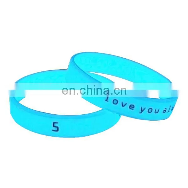 Debossed silicon bracelet band factory