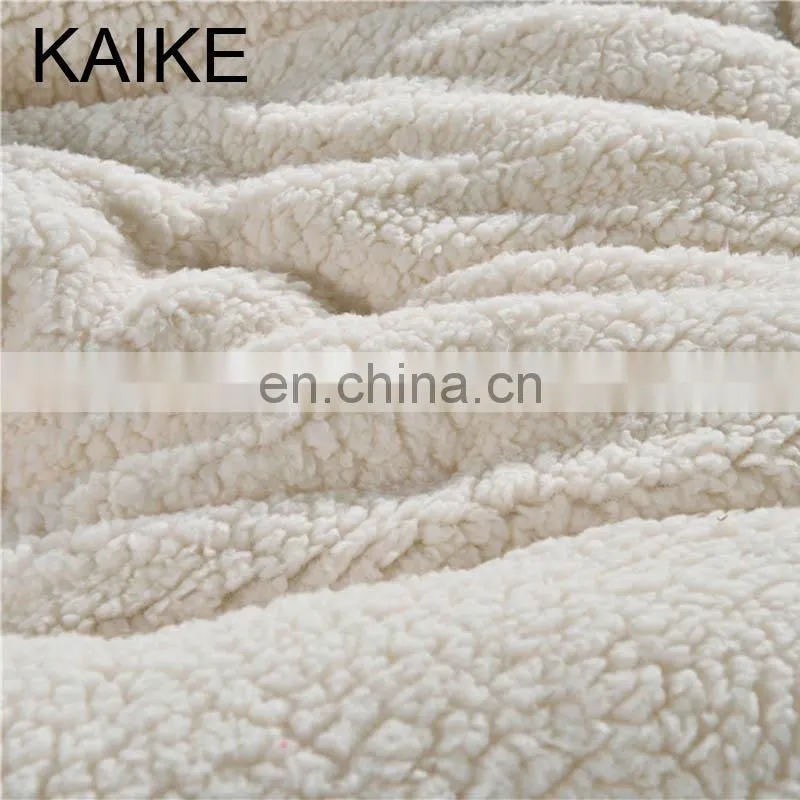 Wholesale custom warm lamb fleece baby bed quilt