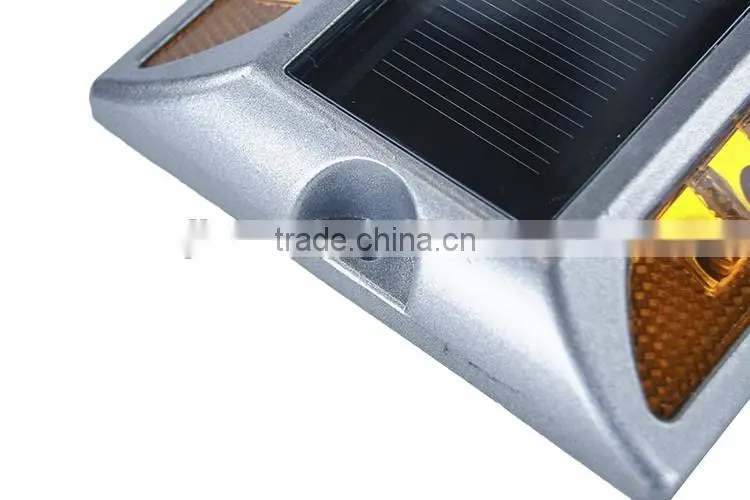 Small MOQ strong reflective effect solar led road stud