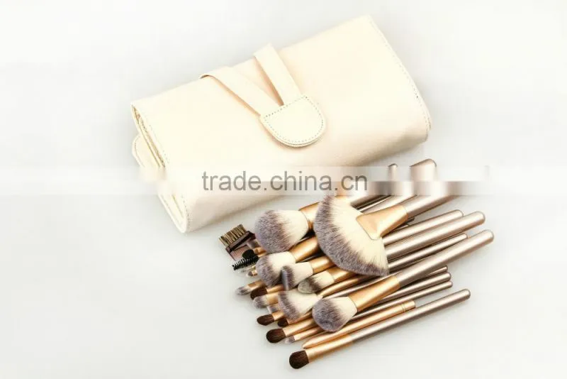 Private label wholesale professional wood handle Pony hair makeup brush