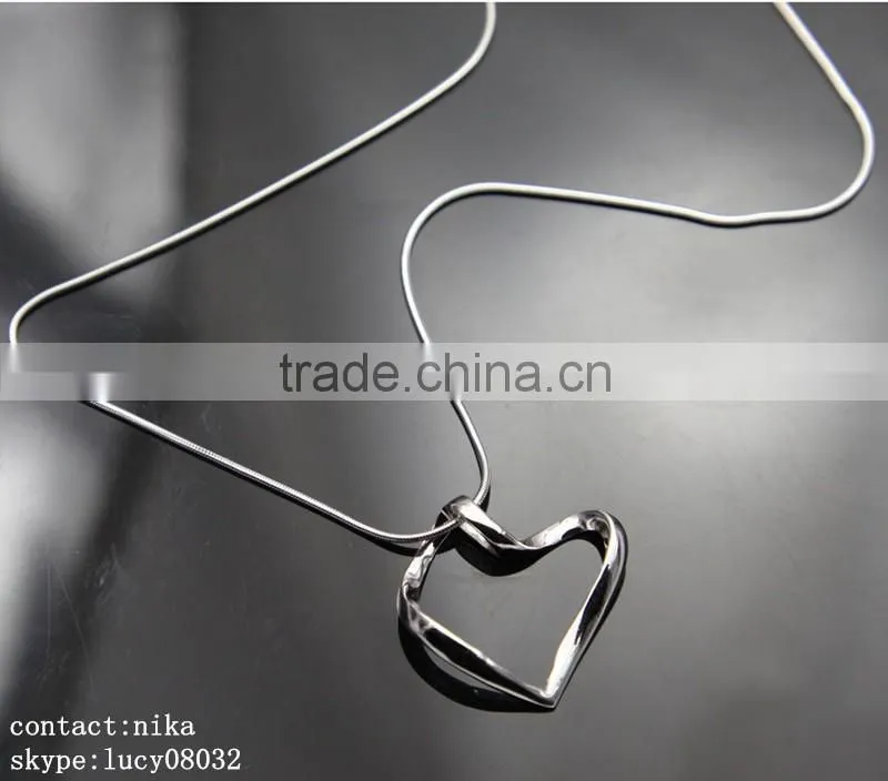 product you can import from China 925 silver necklace. beauty rechangeble silver pendant necklace
