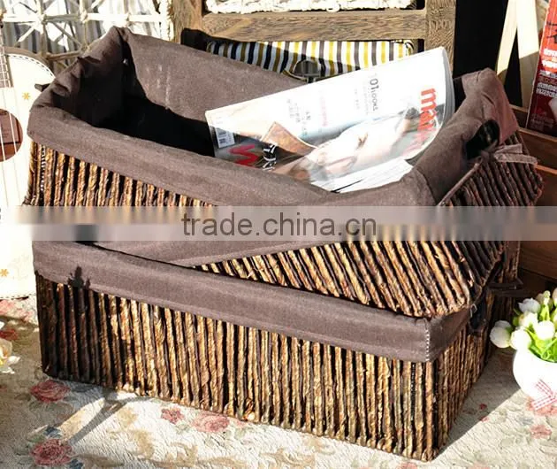 China folk hand corn husk woven storage basket with cotton lining