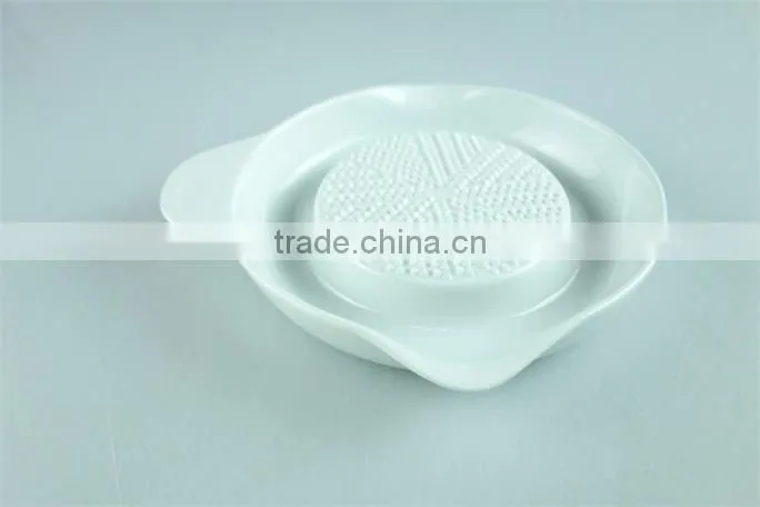 Ceramic hand lemon squeez / fruit squeeze tool