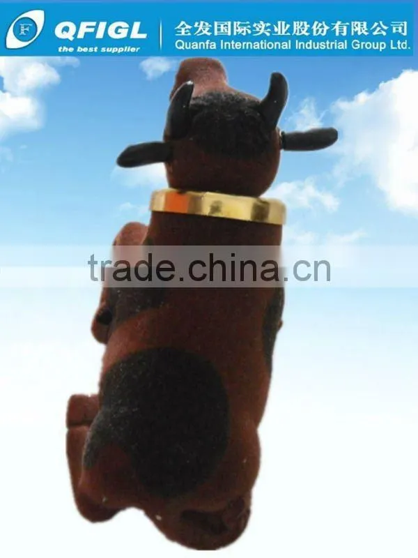 decocation animal in car/moving head cow