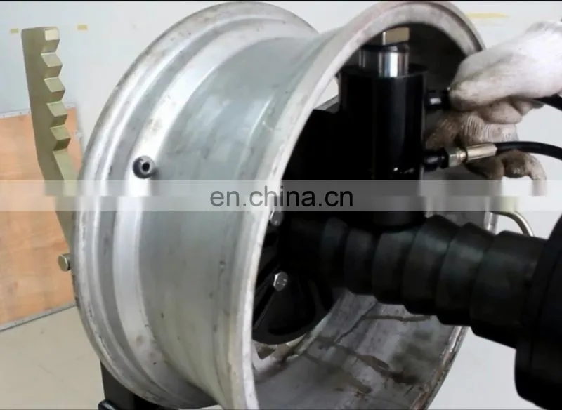RSM695 Wheel Straightening Repair Machine