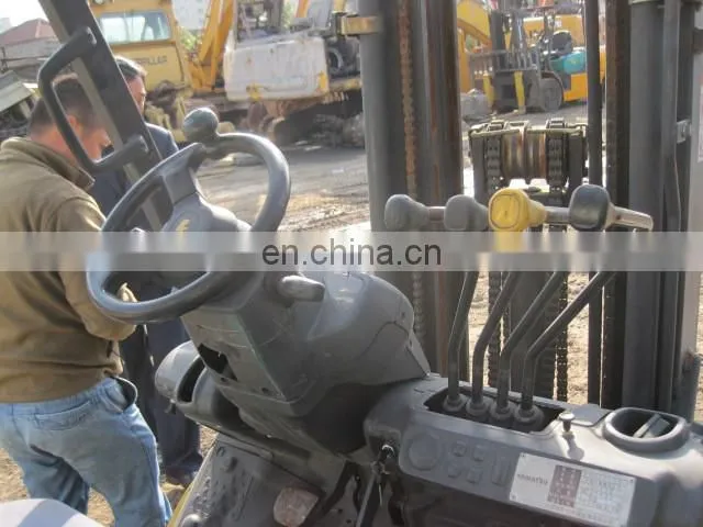 Komatsu FD25 2.5ton forklift on sale in Shanghai