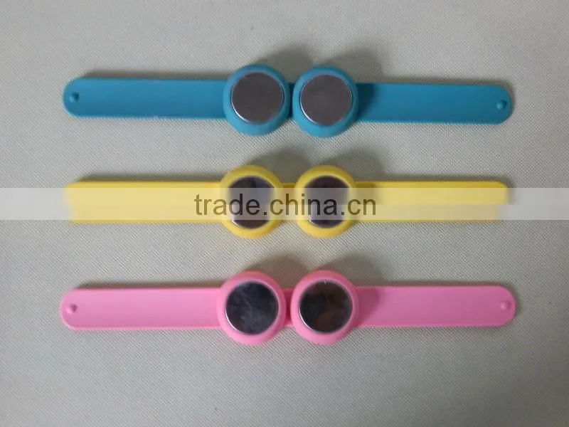 professional silicon magnet wrist