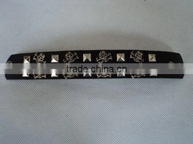 rivet leather bracelet crossing logo bangle PU leather material fashionable products
