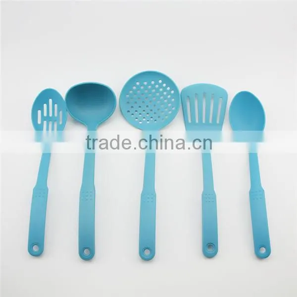 Durable and practical nylon utensils kitchenware set