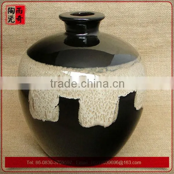 2016 Black glaze chinese characteristic ceramic Smoke Oil bottle with cork