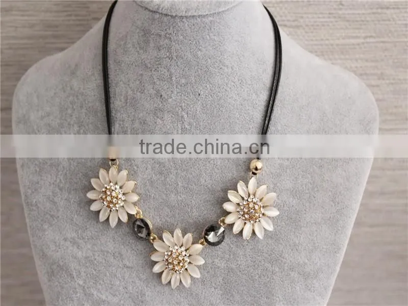 High quality flowers pendant necklace, crystal gem necklace