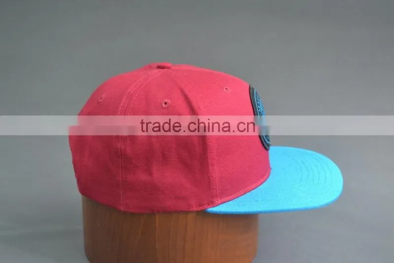 Custom 100% cotton twill 6-panel snapback cap with woven label