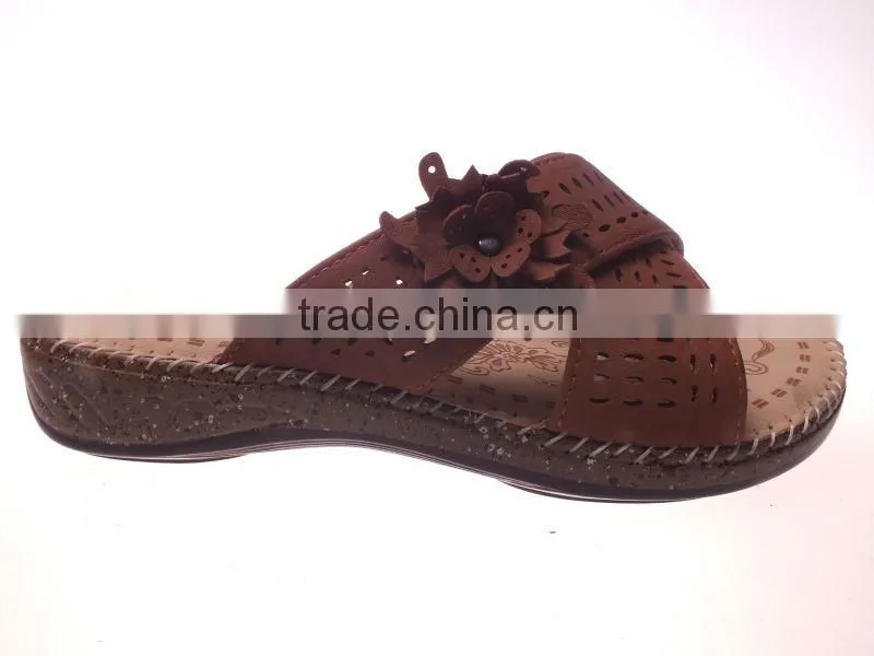 Cheap ladies flat shoes soft hand made sole slipper with flower decoration