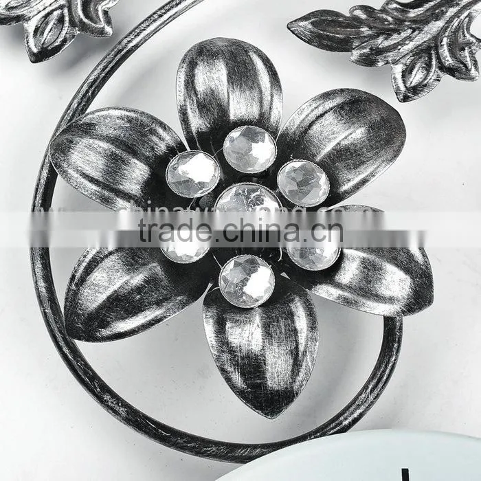 Hot Selling Concise Beautiful Silvery White Fancy Wall Clocks