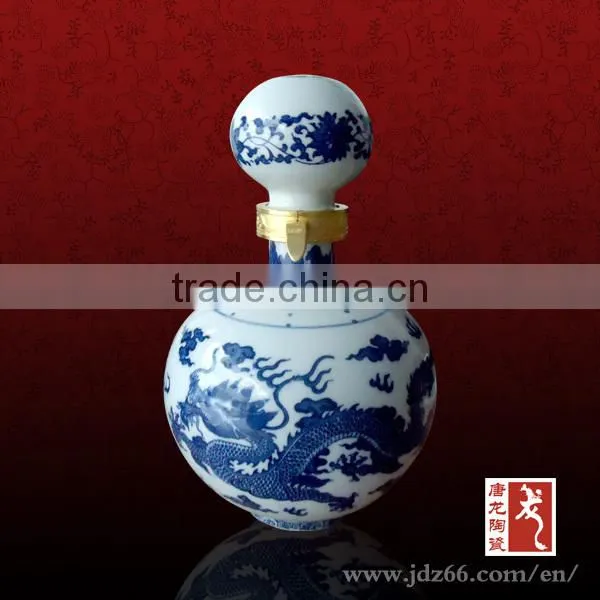 Chinese style excellent quality ceramic wholesale mini wine bottles of blue and white porcelain