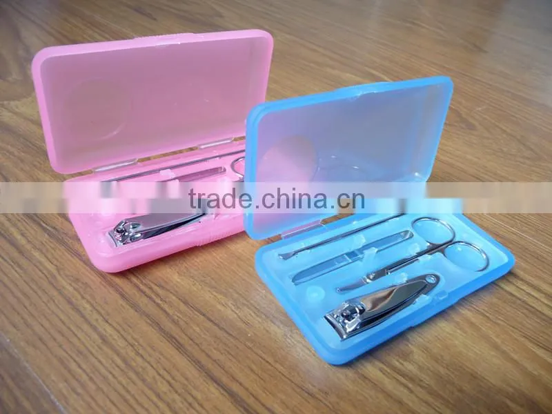 2014 Popular cheap price mini manicure set