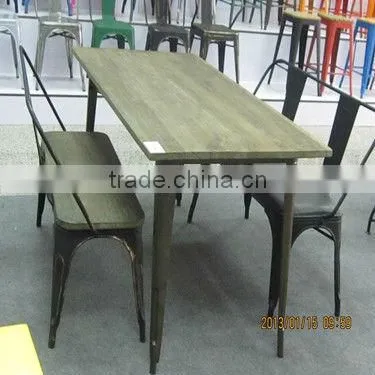 marais Powder Coating Red Table