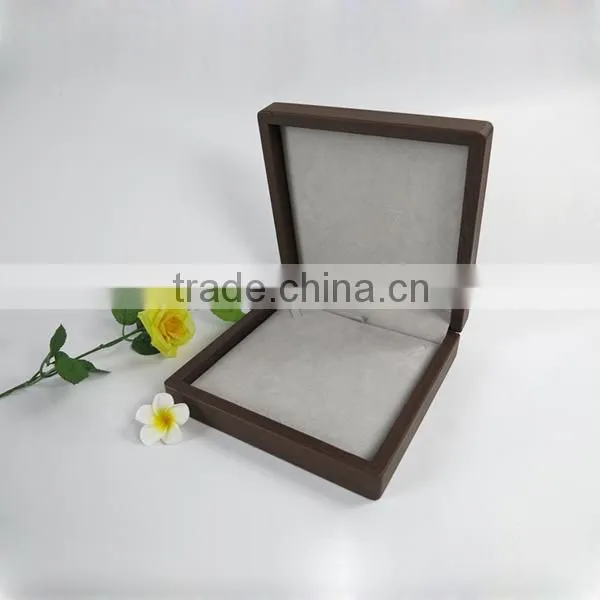 grainy paper wooden watch box with c-clip insert