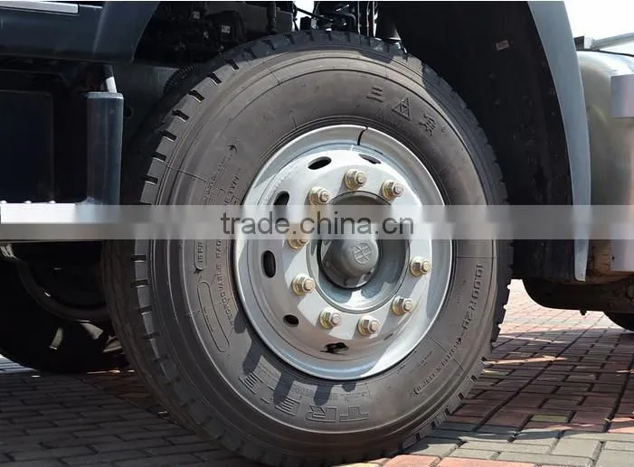 Sinotruk 240hp 101km/h tractor truck/ truck head for sale
