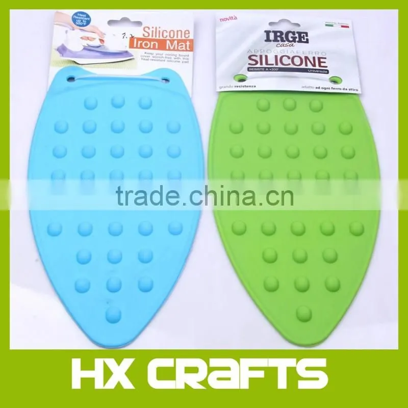 Amazon hot sell High Quality Hot Protection Rest Pad Mat Underlay Cover Helpers Safe Surface Silicone Iron Mat