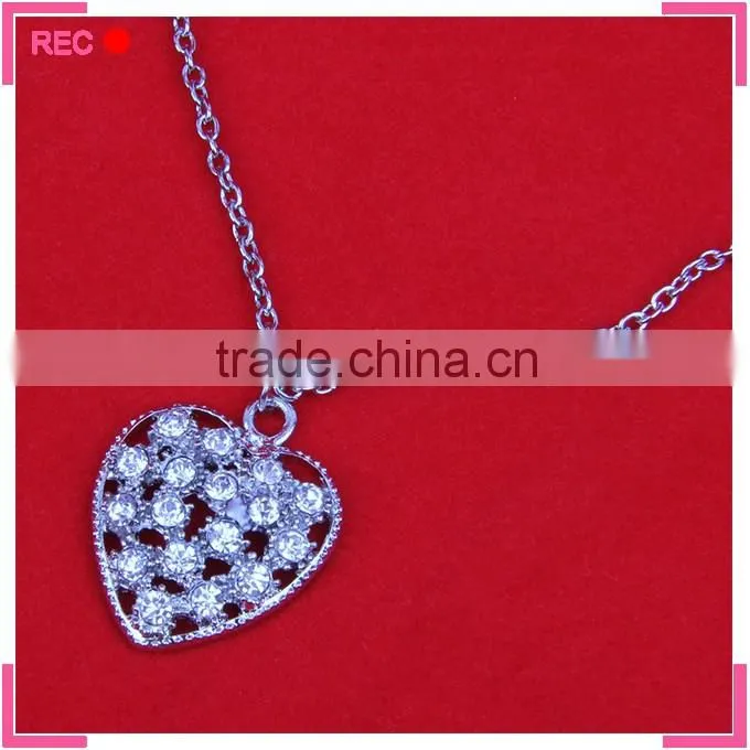 Jewellery pendant necklaces women, heart pendant simple necklace designs