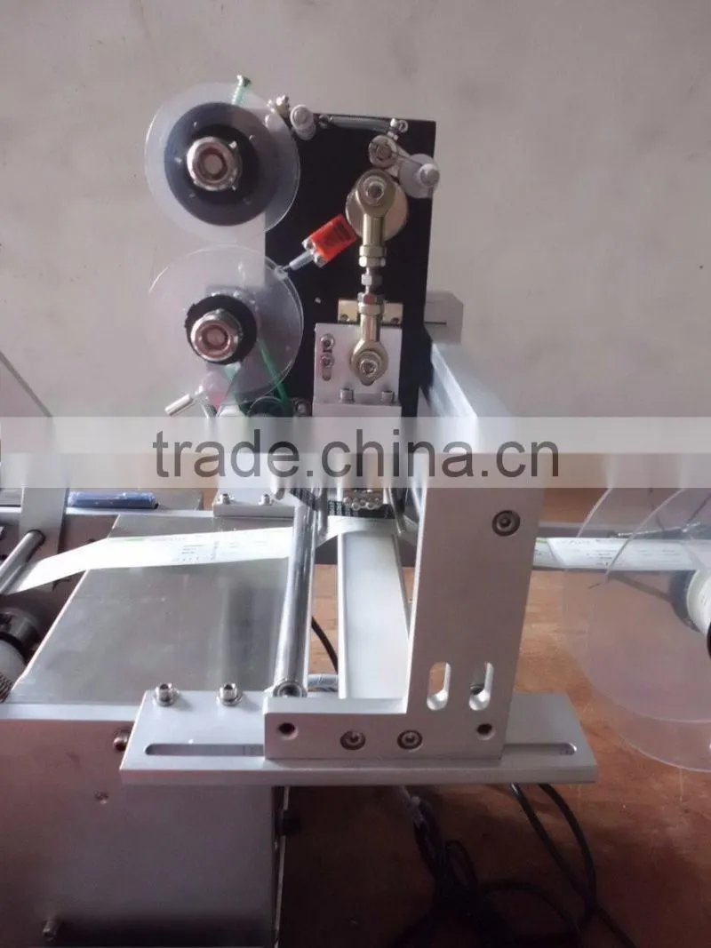 Semi-automatic Desktop Electric Round transparent labels Bottle Labeling Machine with code printer