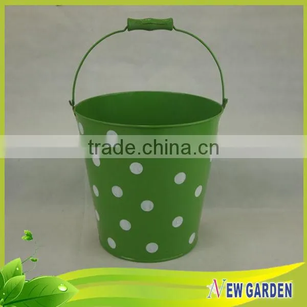 OEM Cheap Useful Barrel Shape Decorative Metal Hanging Basket Planters