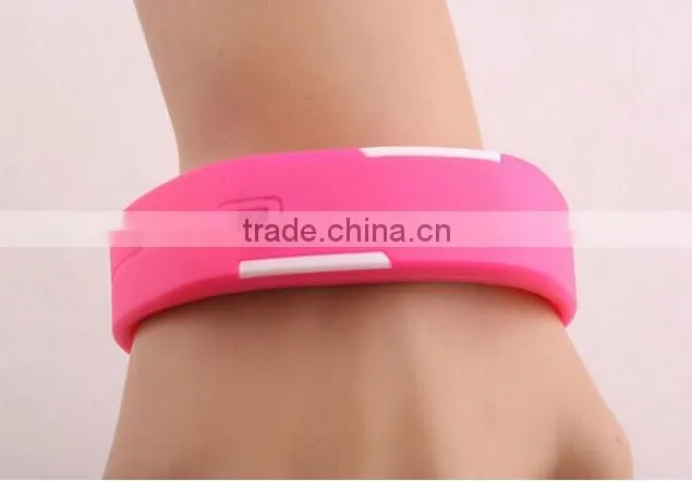 Made in China environmentally friendly LED energy saving display mode and colorful led bracelet watch