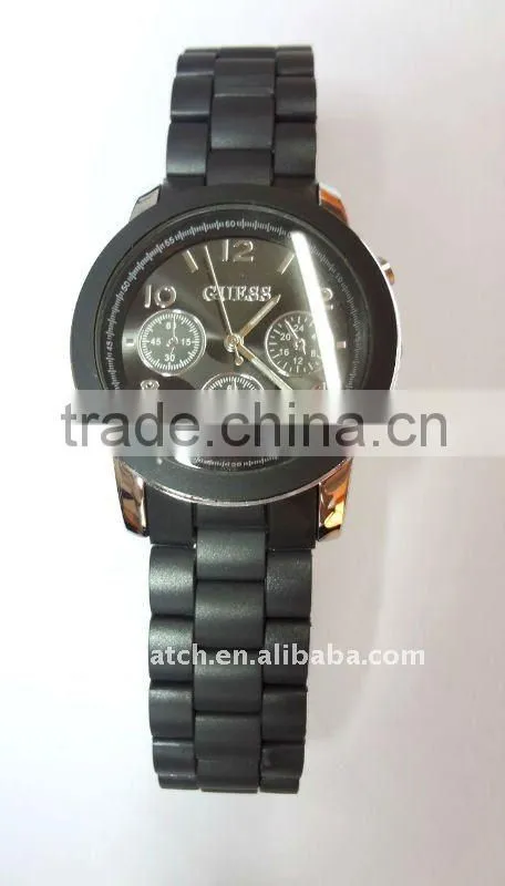Classic Men's Watch with plastic band and Japan movement