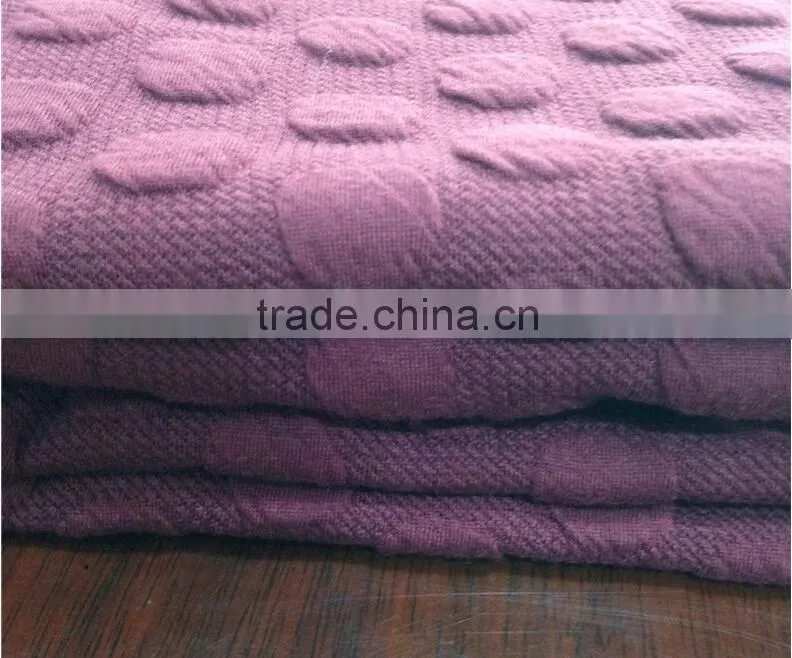 Quilted dot jacquard air layer fabric