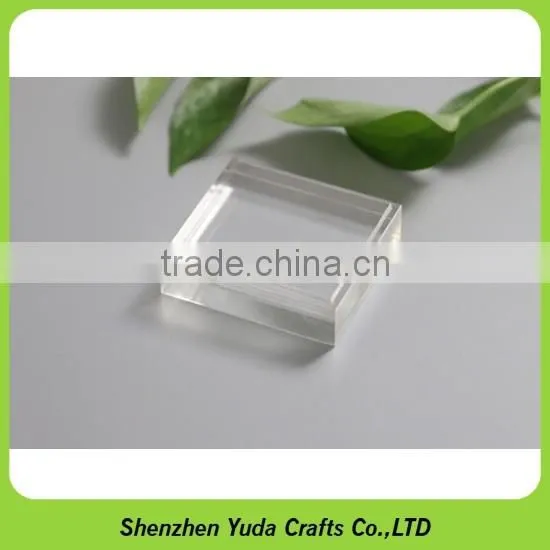 elegant bright light luminous high clear acrylic plexiglass perspex cube block